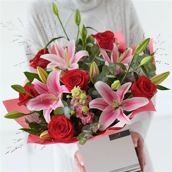 LUXURY VALENTINE ROSE AND LILY HAND TIED